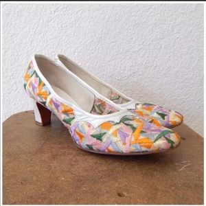 Vintage 50s spring colors mid heel pumps